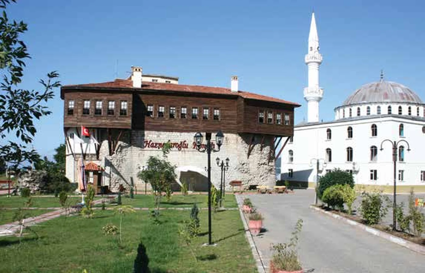 Bolaman Kalesi ve Haznedaroğlu Konağı